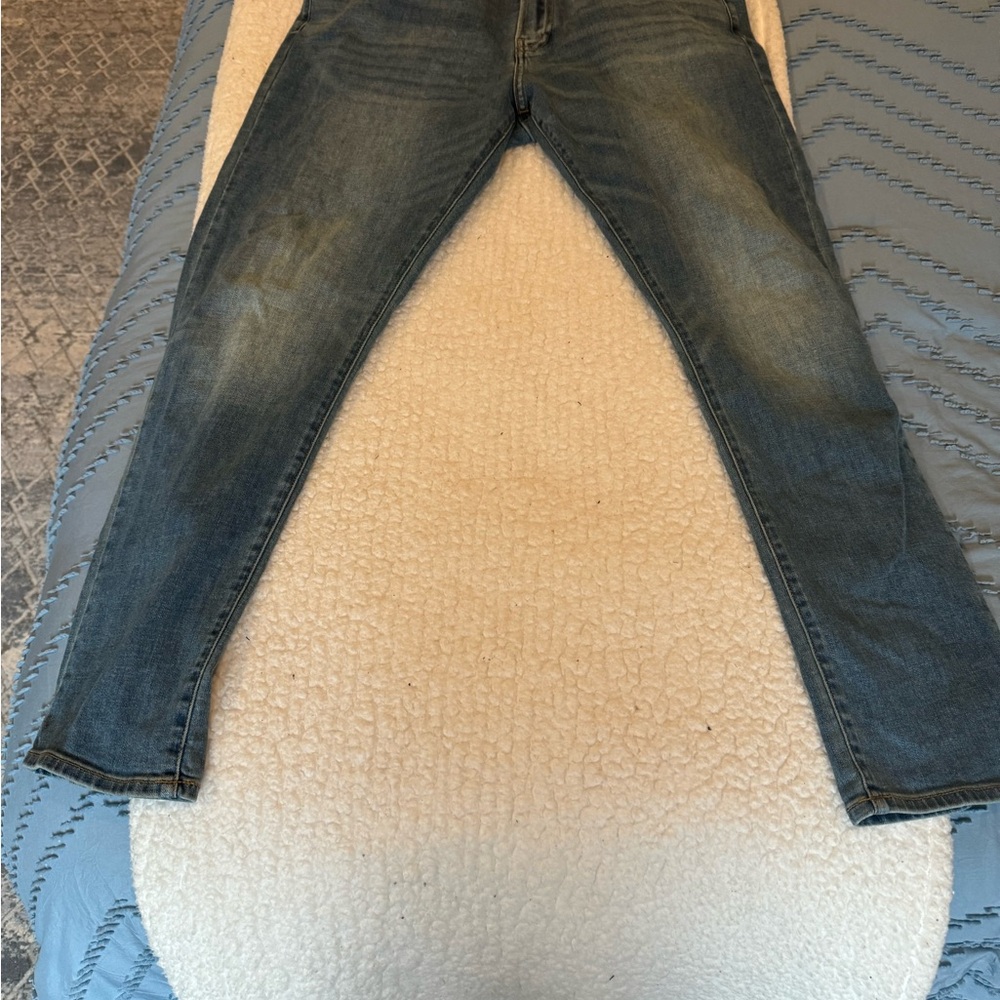 Lucky Brand 410s, Athletic fit, 34/30